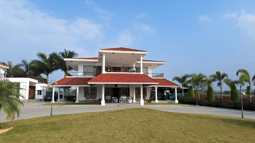Traditional House Front Elevation Designs